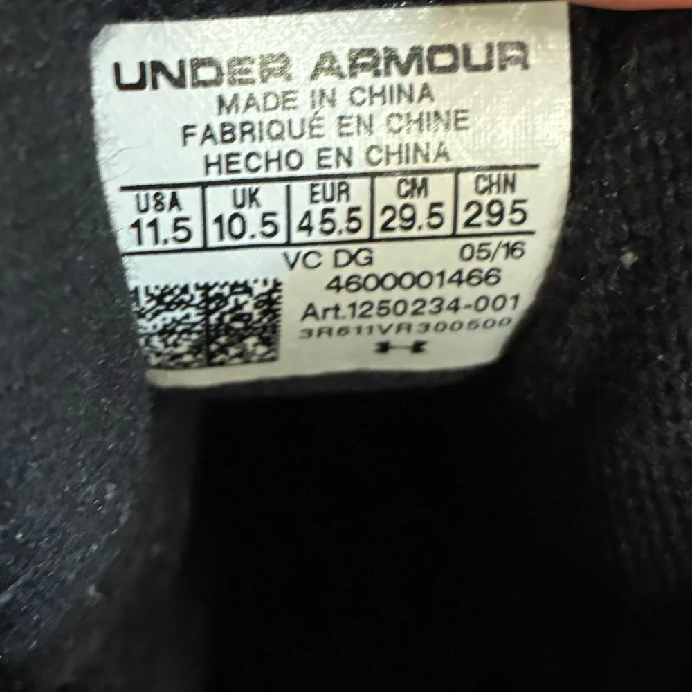 Under Armour Valsetz RTZ Black 1250234-001 Men's Tactical Hiking Boots SZ 11.5‎
